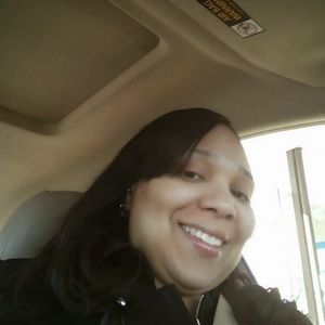 Meet your Posher, Denise